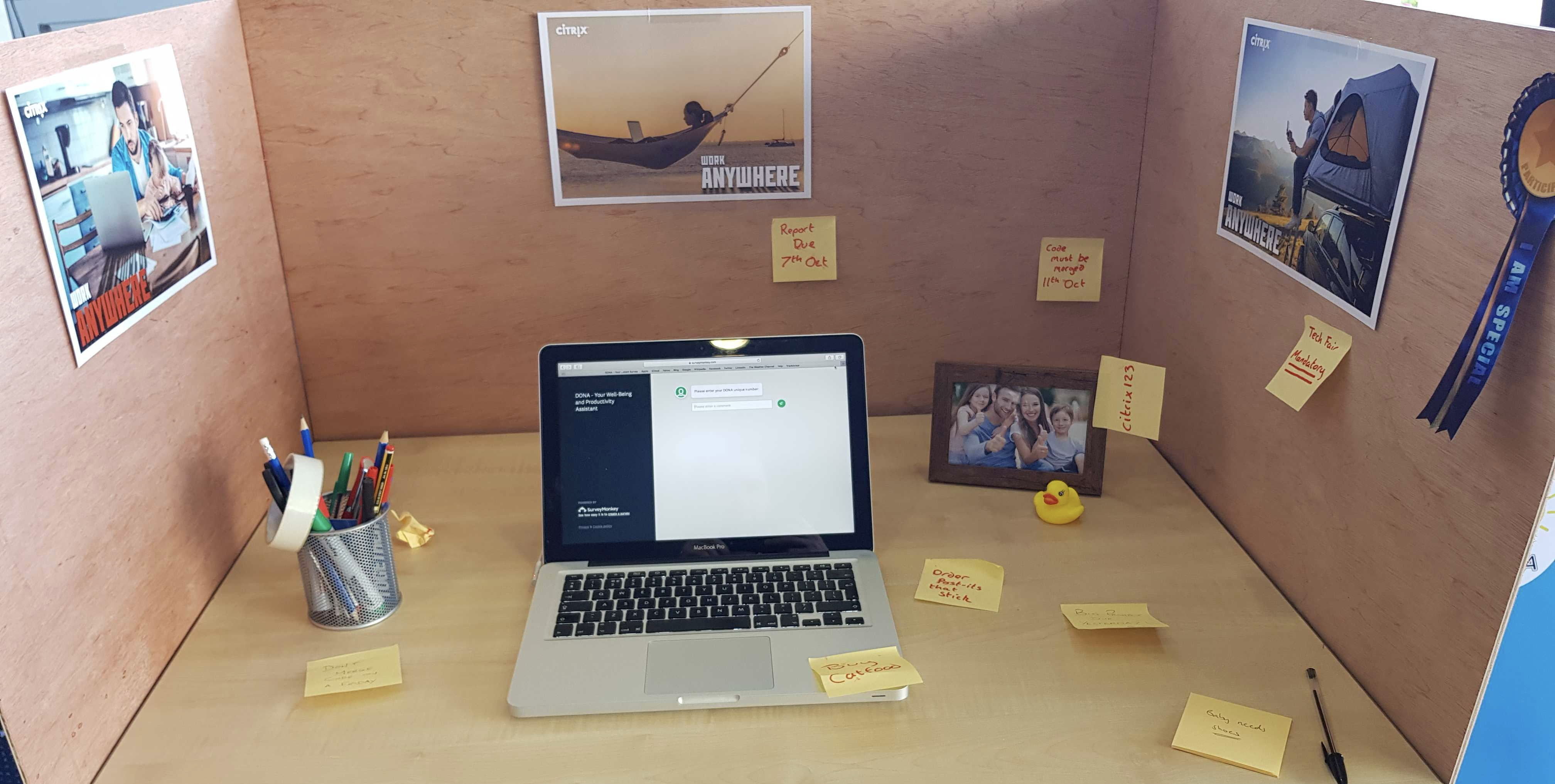 Citrix innovation fair booth recreating an uninspiring work cubicle as an interactive installation